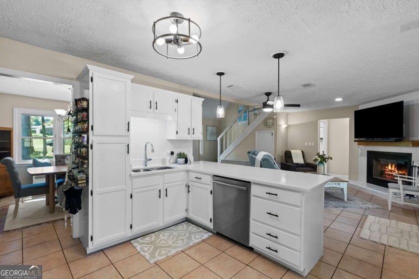 0PEN H0USE THIS SAT. JUNE 13TH FROM 1-3PM.. Welcome home to this - photo 9