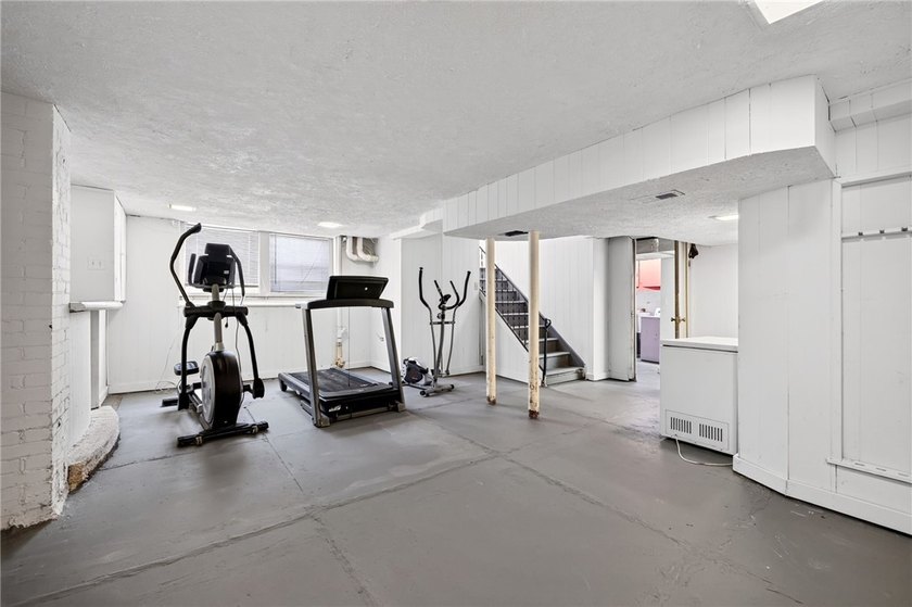 Welcome to 138 Dorchester in the prestigious BROWNCROFT - photo 36