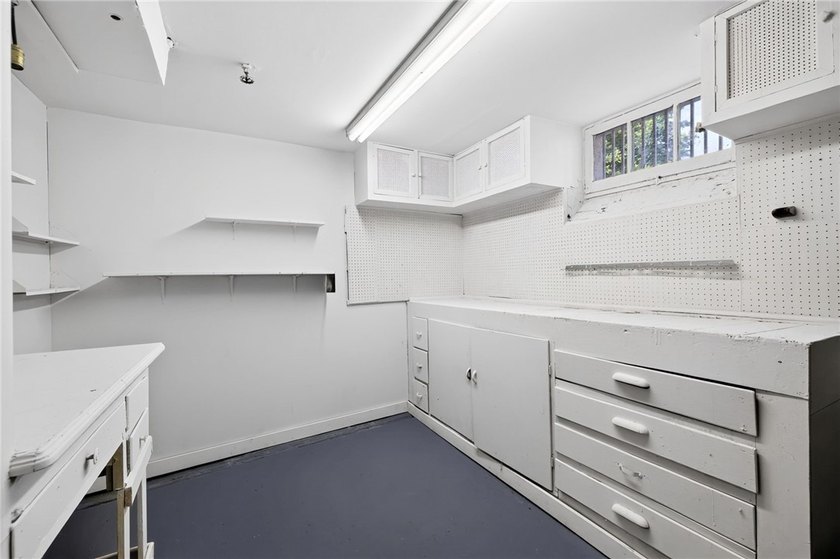 Welcome to 138 Dorchester in the prestigious BROWNCROFT - photo 37