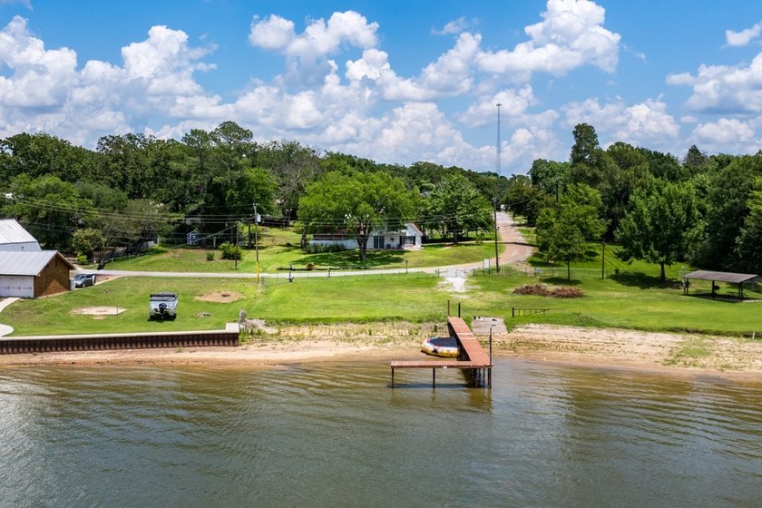 $51,000 price reduction! This home has wide open water views and - photo 9