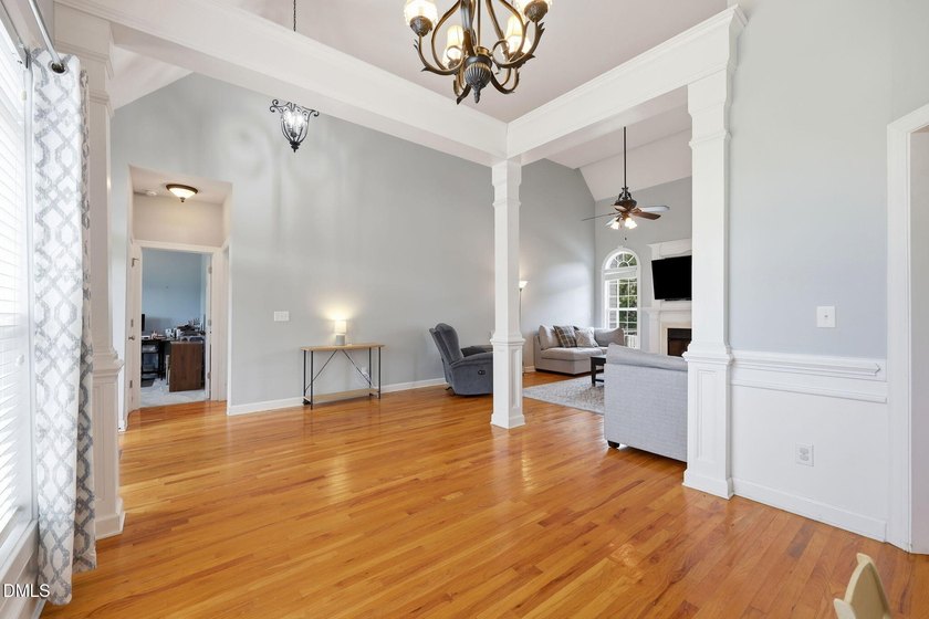Offering a spacious and inviting layout, this one and a half - photo 6