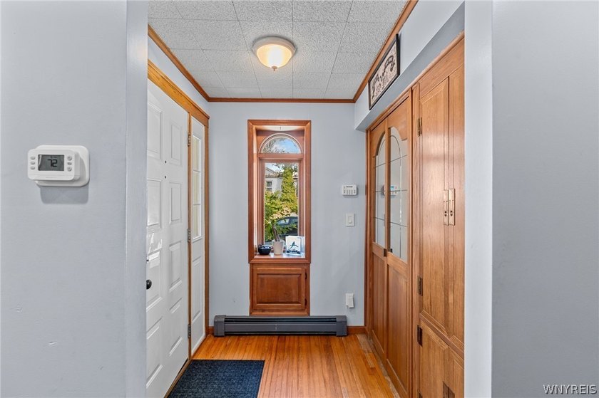 Welcome home to 114 Flohr Avenue! This beautiful 3 bedroom, 2 - photo 11