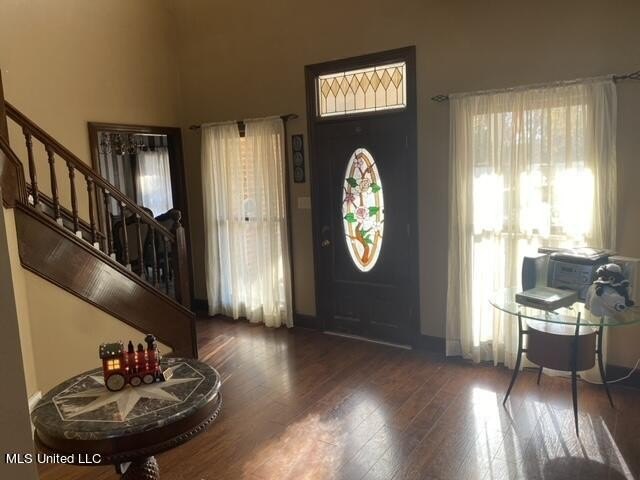 Beautiful Home nestled in the trees on 4.5 acres at the end of a - photo 13