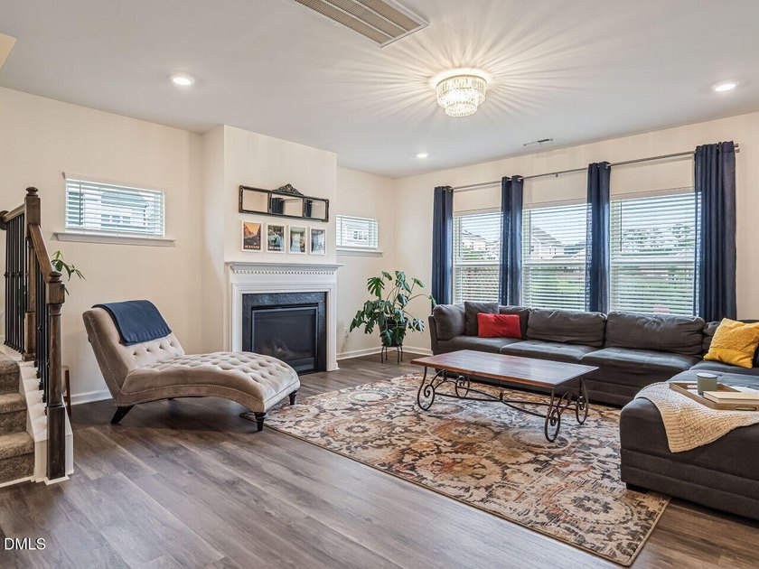 Welcome home to this beautifully designed home in the heart of - photo 3