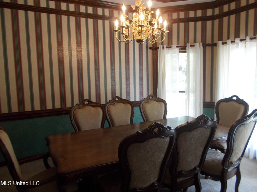 Beautiful Home nestled in the trees on 4.5 acres at the end of a - photo 41
