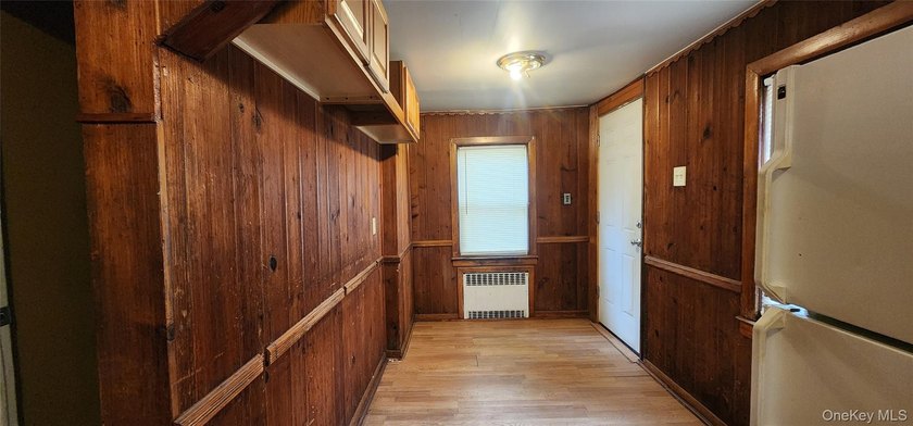 LOW TAXES!! Perfect starter home features 2 bedrooms, full bath - photo 9