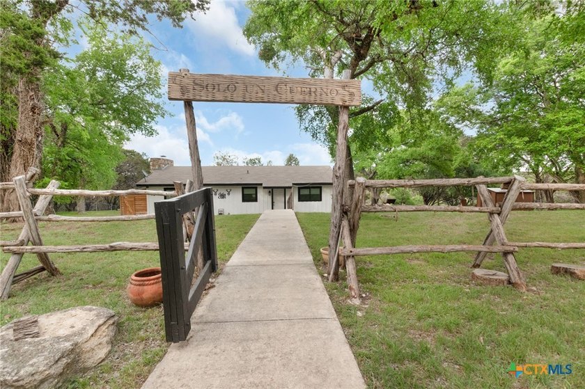This ranch is one of the most diverse and scenic properties - photo 10