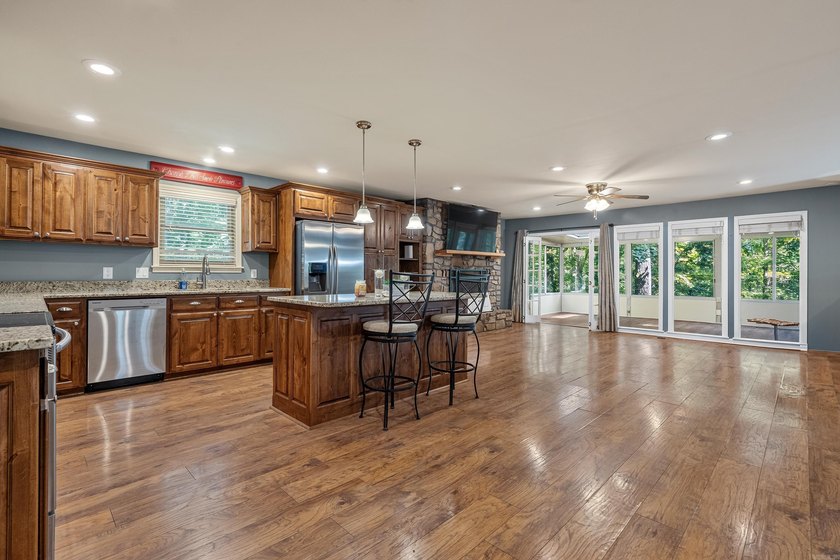 Experience affordable living in the nation's largest gated - photo 12