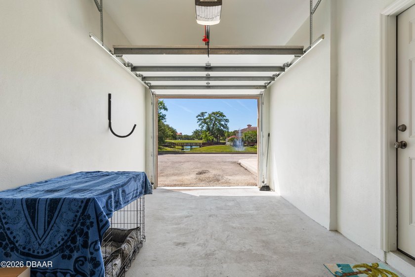 Perched on the top floor for ultimate privacy, this beautifully - photo 40