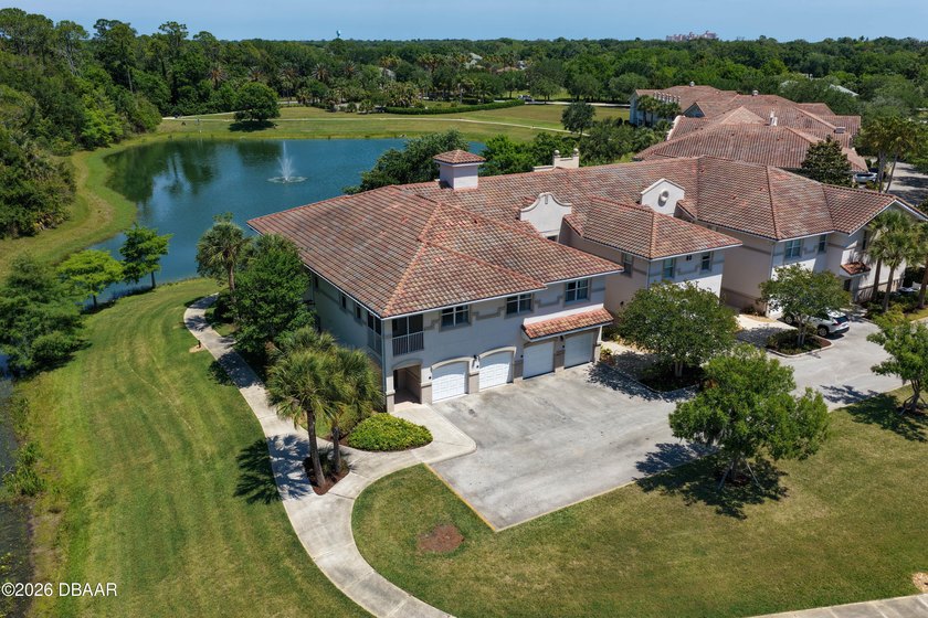 Perched on the top floor for ultimate privacy, this beautifully - photo 46