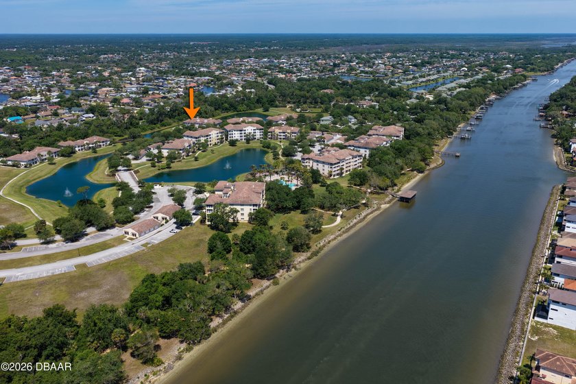 Perched on the top floor for ultimate privacy, this beautifully - photo 49