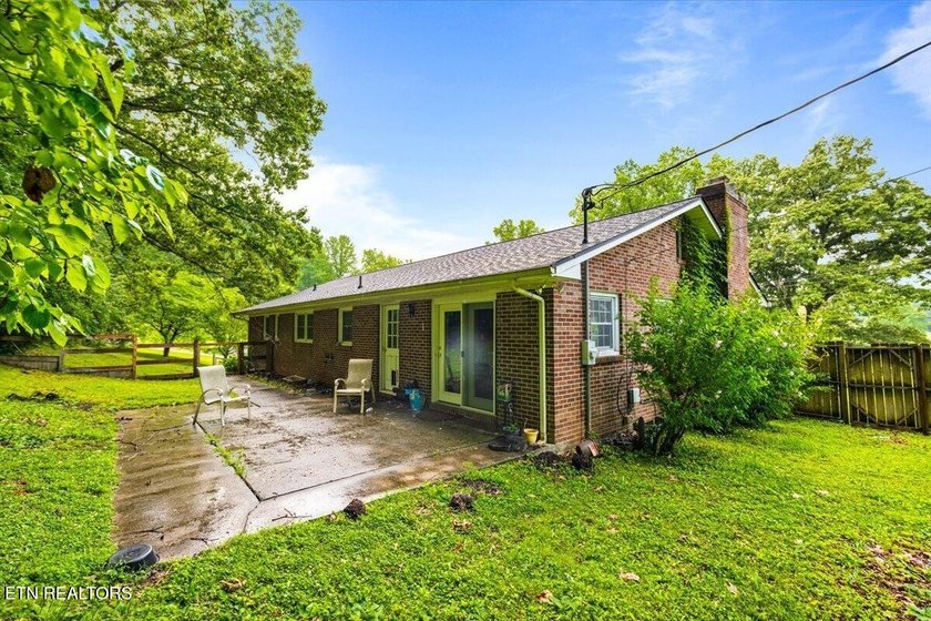 WOW! This home is perfectly situated in the Country Club and - photo 35