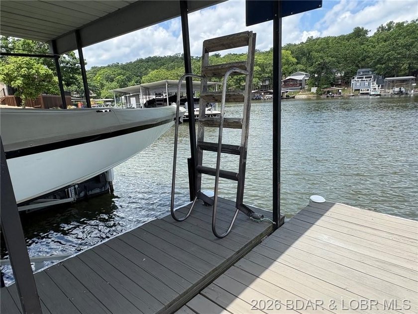 Sitting on a gentle lot in a beautiful cove location, this gem - photo 38
