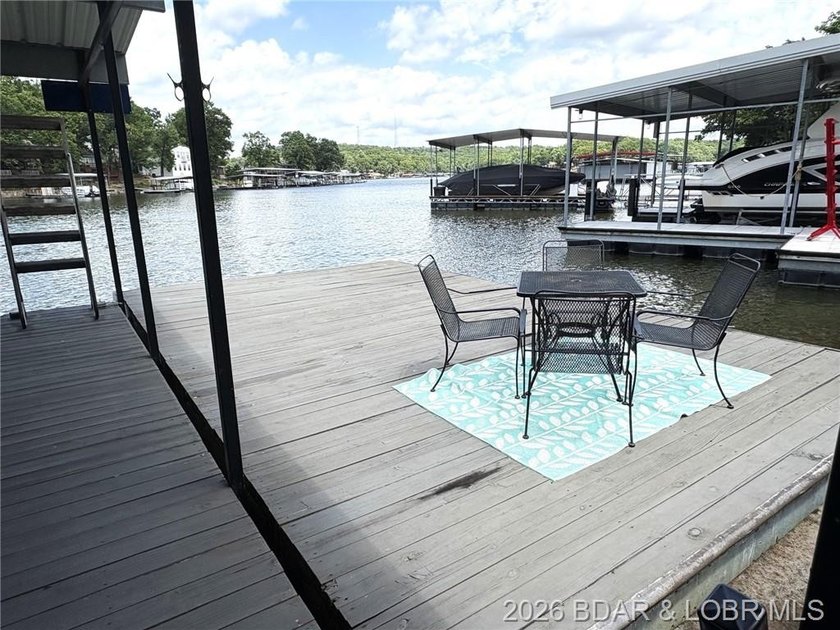 Sitting on a gentle lot in a beautiful cove location, this gem - photo 40