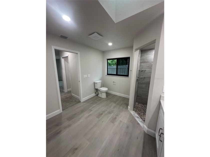 Welcome home! This beautiful updated property is completely - photo 22