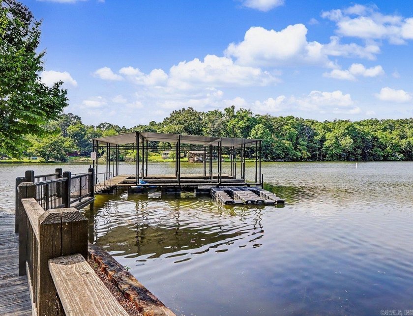 Beautifully updated lakefront home tucked away on a quiet cove - photo 38