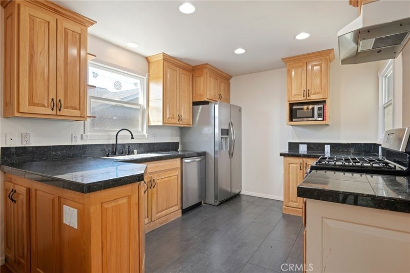 124 Hastings - photo 9