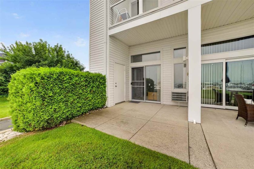 Charlevoix living in a small package! This ground-floor, 1-bed - photo 5