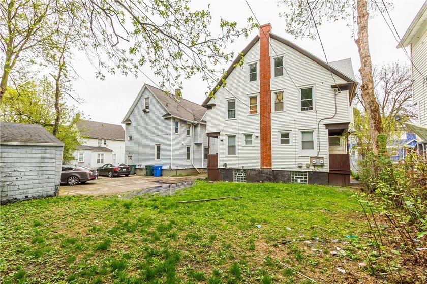 Great opportunity for both owner-occupants and investors! This - photo 2