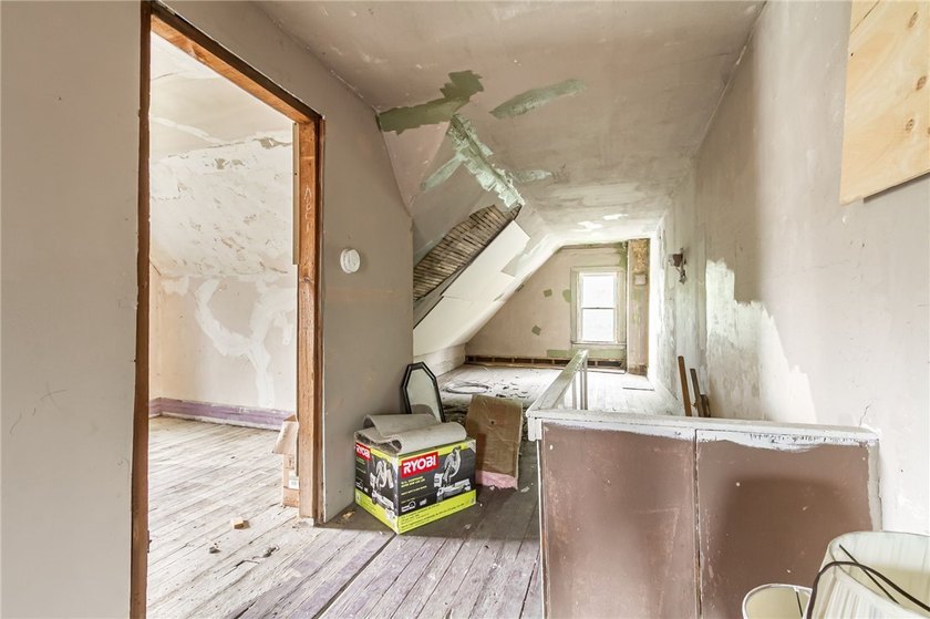Great opportunity for both owner-occupants and investors! This - photo 7