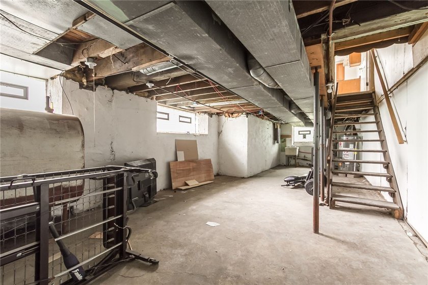 Great opportunity for both owner-occupants and investors! This - photo 9