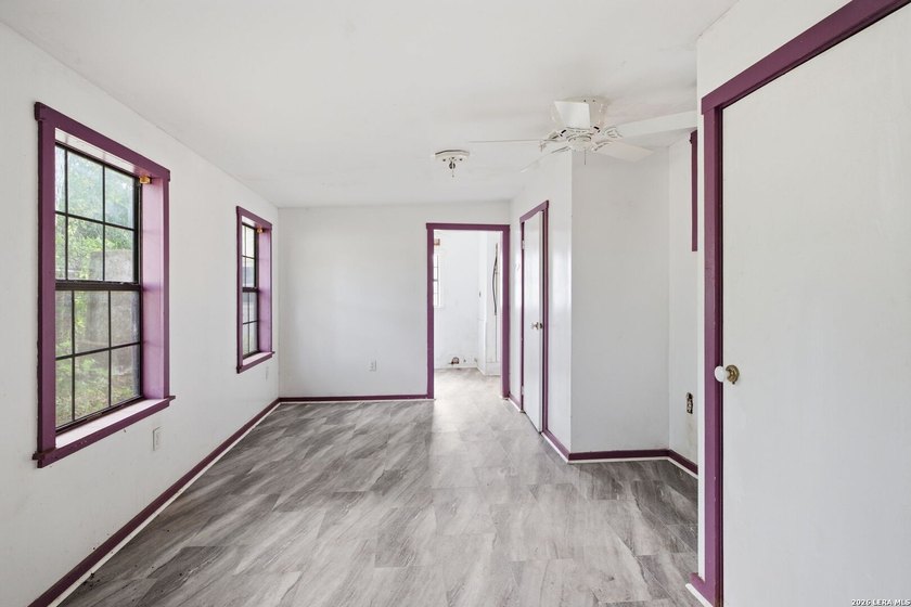 RARE 1-ACRE GEM IN HISTORIC HELOTES - NO HOA! Looking for - photo 19