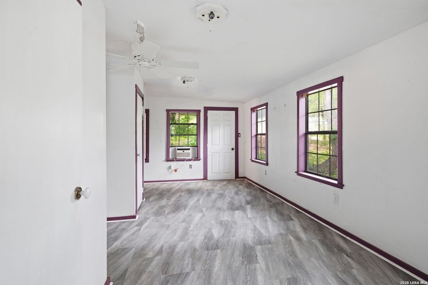 RARE 1-ACRE GEM IN HISTORIC HELOTES - NO HOA! Looking for - photo 21