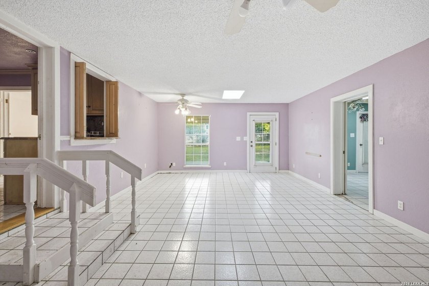 RARE 1-ACRE GEM IN HISTORIC HELOTES - NO HOA! Looking for - photo 23