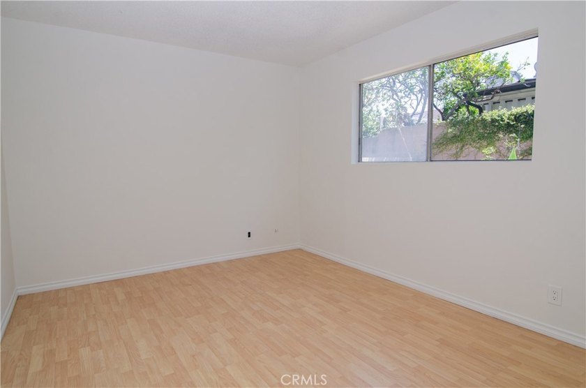 Lovely 3 bedroom, 2 bath home, plus a bonus room that can be - photo 33