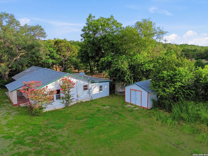 RARE 1-ACRE GEM IN HISTORIC HELOTES - NO HOA! Looking for - photo 35