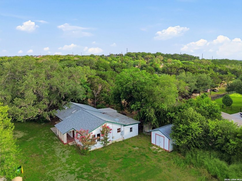 RARE 1-ACRE GEM IN HISTORIC HELOTES - NO HOA! Looking for - photo 36