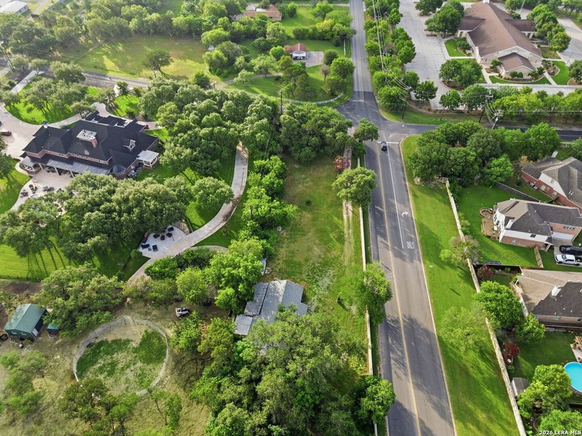 RARE 1-ACRE GEM IN HISTORIC HELOTES - NO HOA! Looking for - photo 40