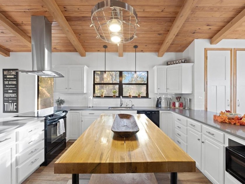 Rare opportunity to own a fully furnished Brazos Riverfront - photo 7