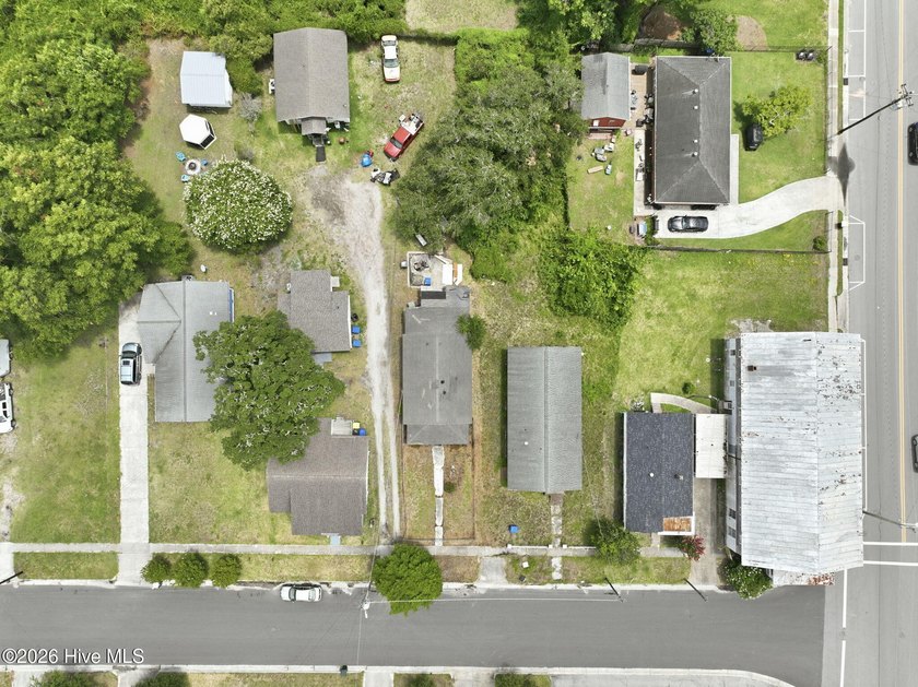 Investor Special in the Heart of Beaufort! Unlock the potential - photo 33