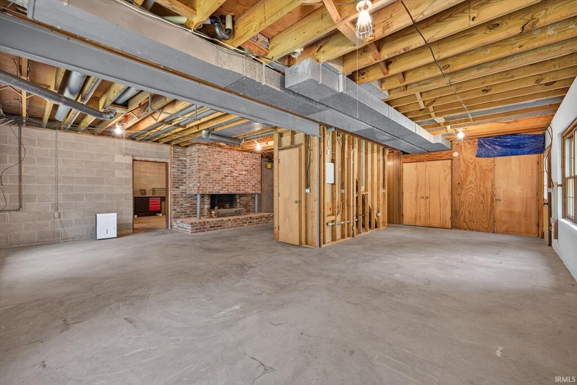 This lovely one-owner four bedroom, three and a half bath brick - photo 35