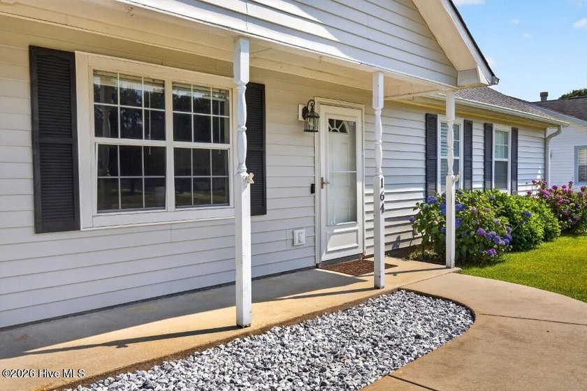 Comfort, convenience, and easy living come together in this - photo 3