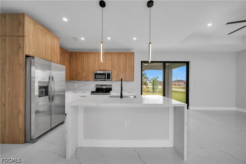 Experience the perfect blend of elegance, comfort, and location - photo 12