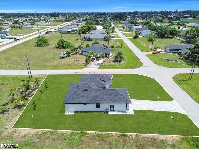 Experience the perfect blend of elegance, comfort, and location - photo 44