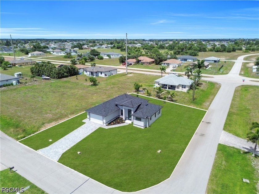 Experience the perfect blend of elegance, comfort, and location - photo 47