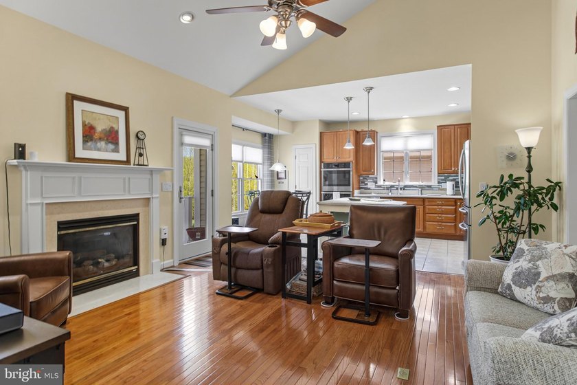 NEW PRICE! Welcome to 7 Derr Lane in the sought-after Villages - photo 8