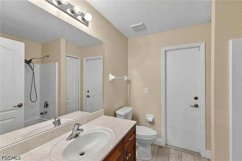 Welcome to your Dream home in Cape Coral! 3 LOT SITE!!! This - photo 30