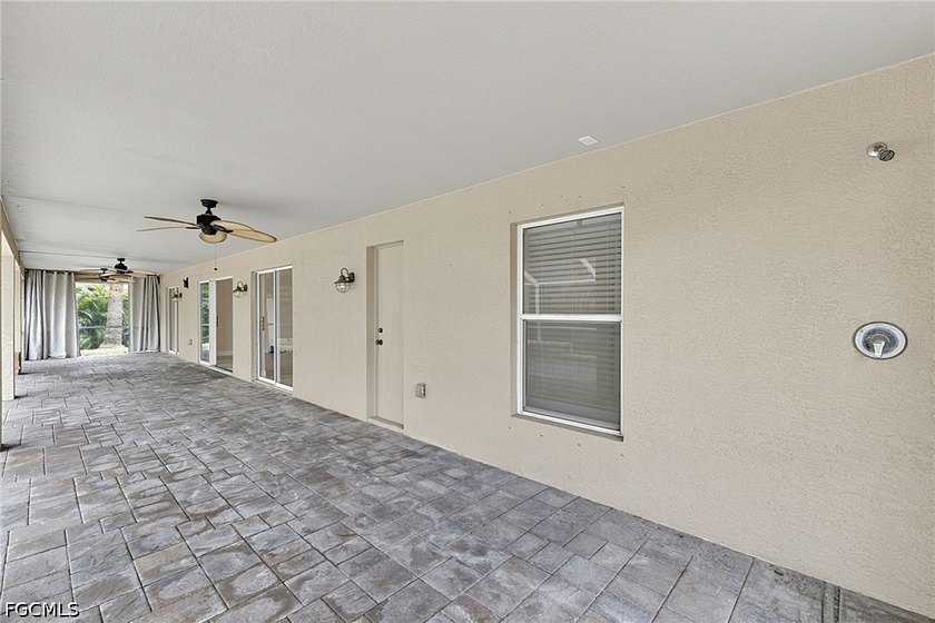 Welcome to your Dream home in Cape Coral! 3 LOT SITE!!! This - photo 38