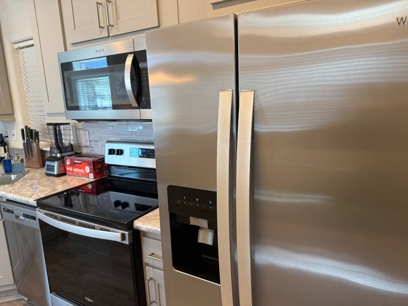 sellers are looking for any offer!!! this is an almost new - photo 16