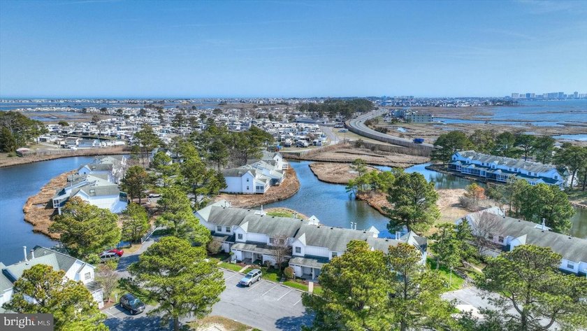 Tucked within the sought-after community of Mallard Lakes, just - photo 31