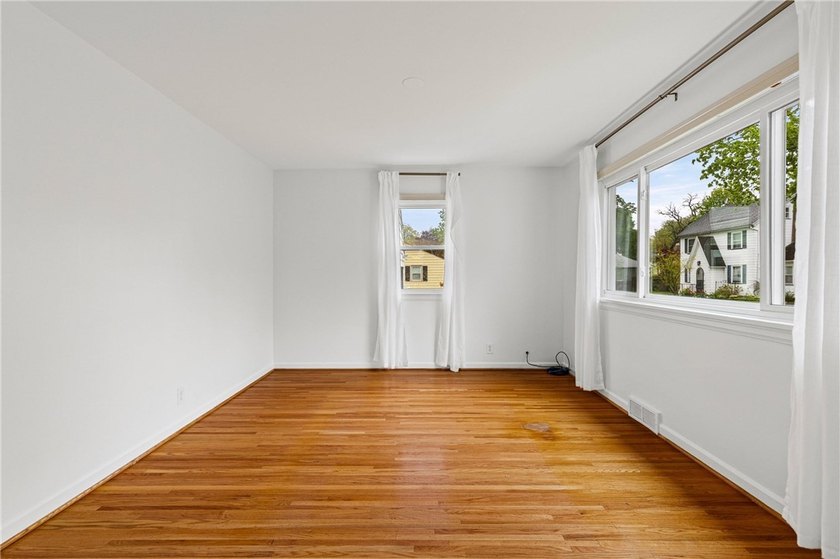 Some homes simply have it all - and 54 Paxton Road is exactly - photo 8