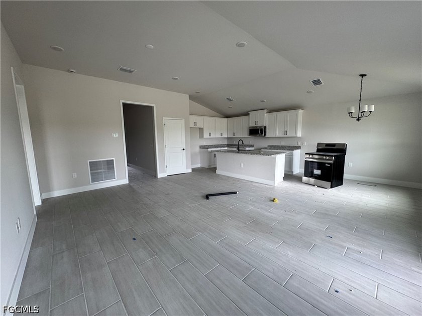 10 Foot Volume Ceilings, a layout considered a 'favorite' by - photo 12
