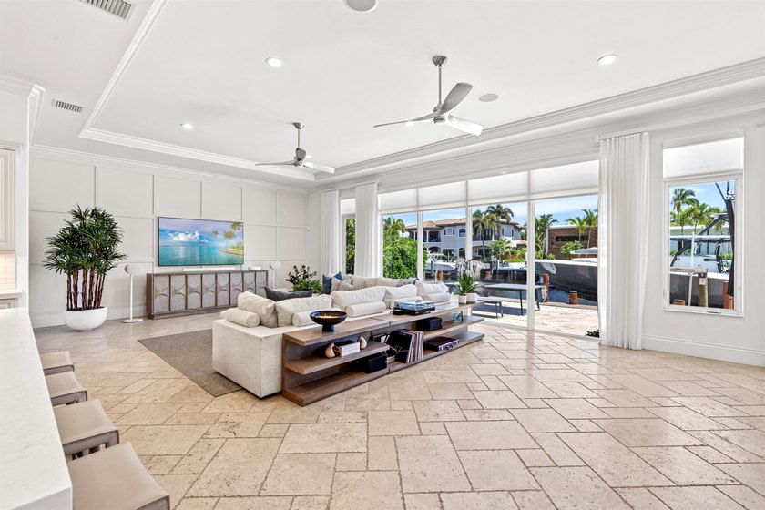 Ensconced in the prestigious yachting enclave of Lighthouse - photo 11