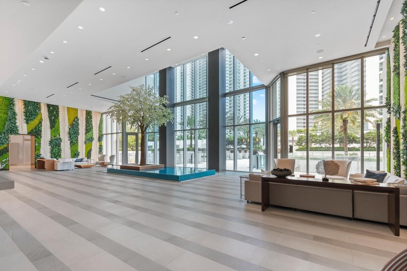 Perfect Condo - Studio for sale, located in the heart of - photo 17