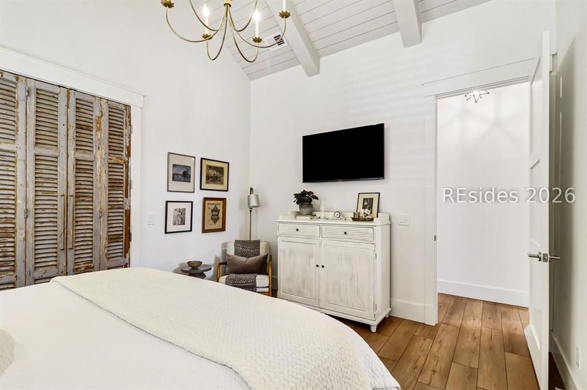 A storybook cottage in the heart of downtown Bluffton, this - photo 23