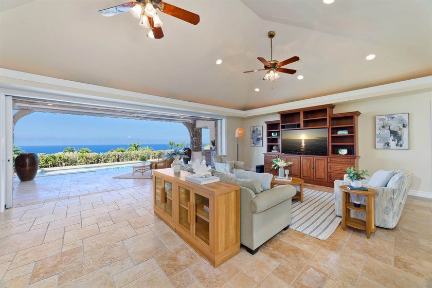 Perched above the Kona coast in the gated community of Bayview - photo 9